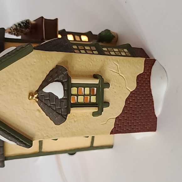 Dept 56 J.D. Nichols Toy Shop - Picture 5 of 9